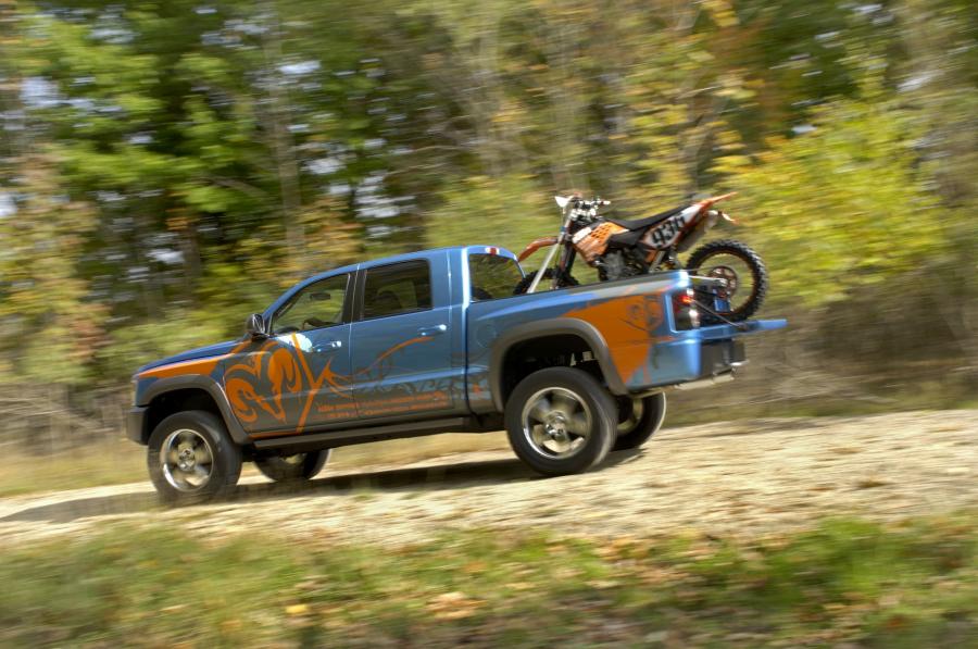  Dodge Dakota MX Warrior Concept 2007 года  (фото 7 из 20)